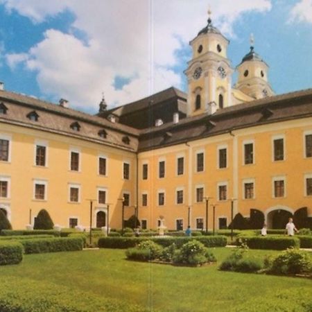 Wohnung Schloss Mondsee Luaran gambar